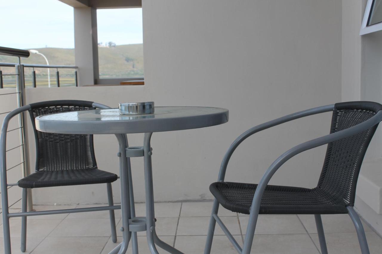 Phoenix Lodge And Waterside Accommodation Knysna Extérieur photo